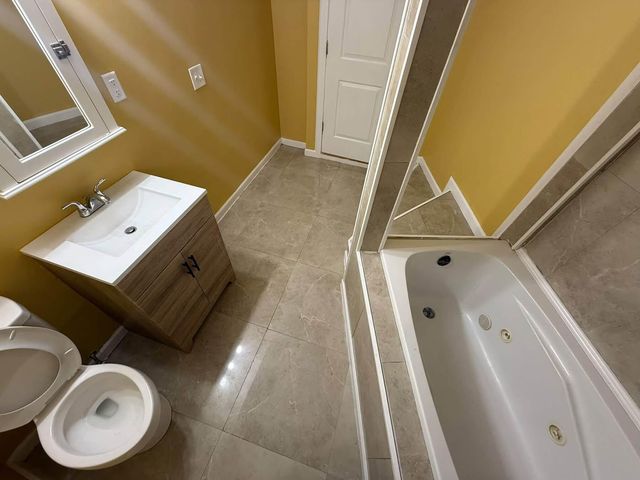 1404 S Waggoner Road, Reynoldsburg, OH 43068