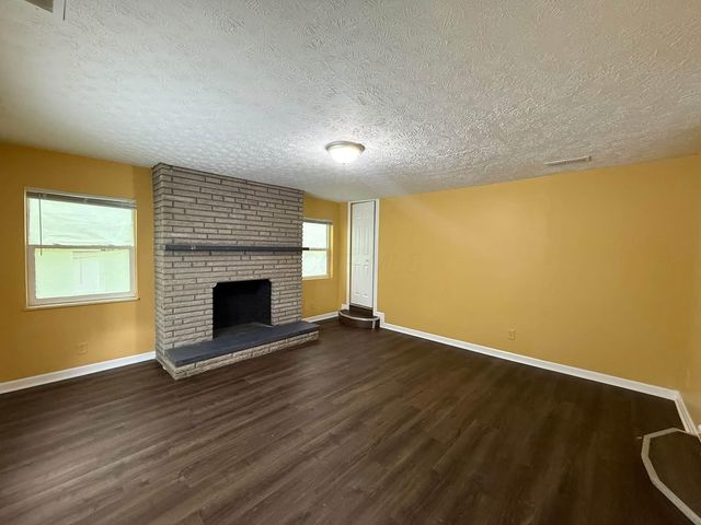 1404 S Waggoner Road, Reynoldsburg, OH 43068