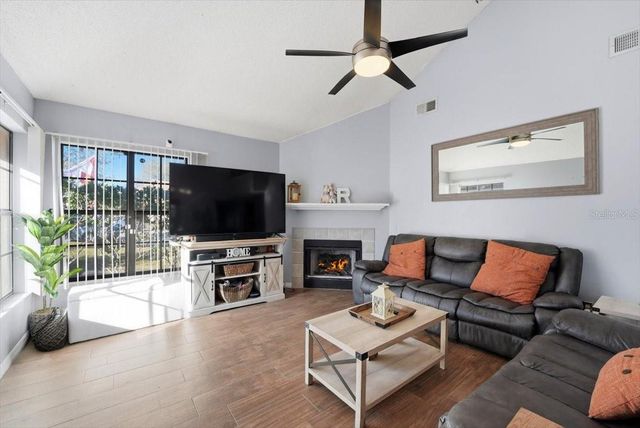 8528 SPARROWHAWK COURT, Orlando, FL 32829