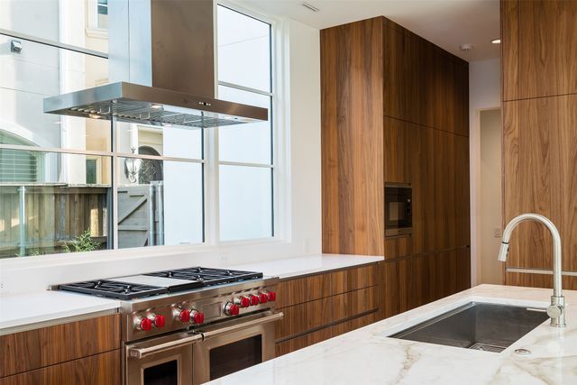 5048 Airline Road, Highland Park, TX 75205