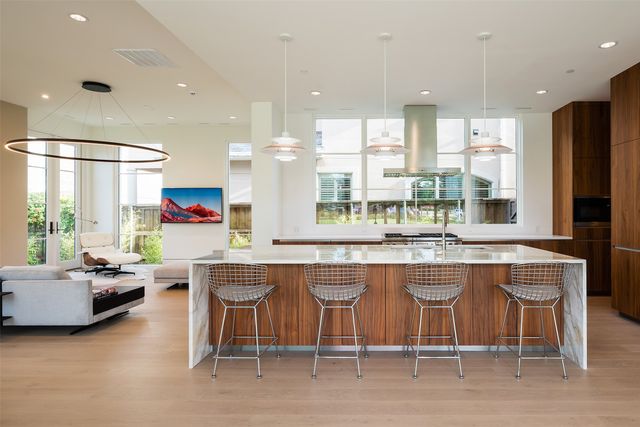 5048 Airline Road, Highland Park, TX 75205