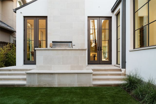 5048 Airline Road, Highland Park, TX 75205