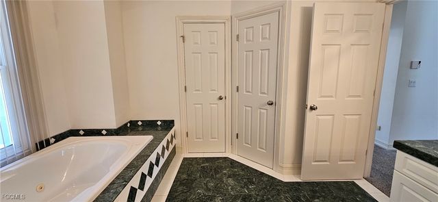 11729 Timberline CIR, Fort Myers, FL 33966