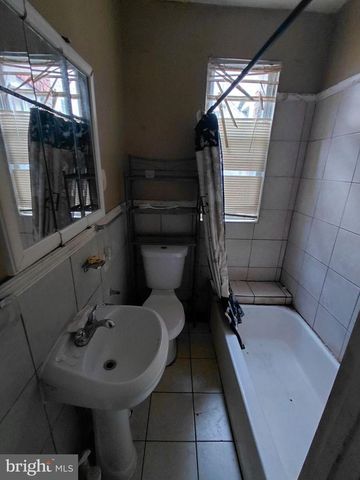 1726 APPLETON ST, Baltimore, MD 21217
