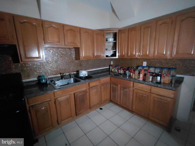 1726 APPLETON ST, Baltimore, MD 21217