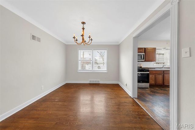 5 Santa Cruz Drive, St Louis, MO 63031