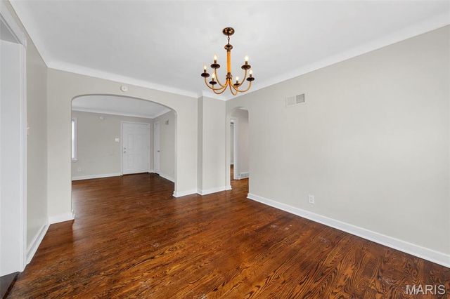 5 Santa Cruz Drive, St Louis, MO 63031