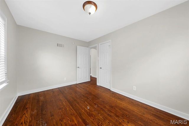 5 Santa Cruz Drive, St Louis, MO 63031