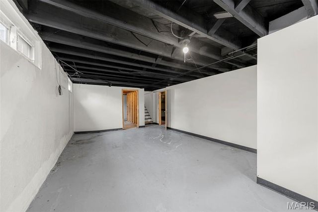 5 Santa Cruz Drive, St Louis, MO 63031