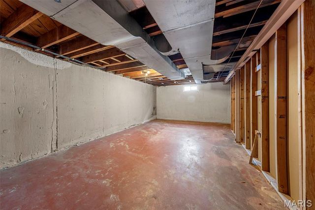 5 Santa Cruz Drive, St Louis, MO 63031