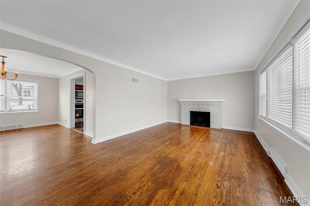 5 Santa Cruz Drive, St Louis, MO 63031