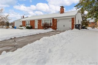 5 Santa Cruz Drive, St Louis, MO 63031