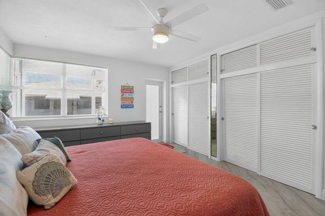 930 Osceola Drive 8, Boca Raton, FL 33432