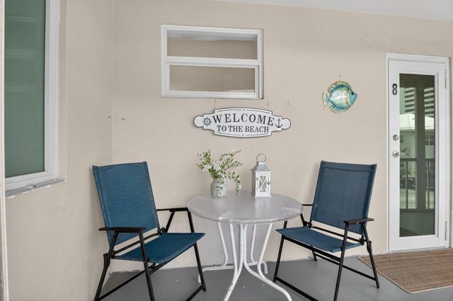 930 Osceola Drive 8, Boca Raton, FL 33432