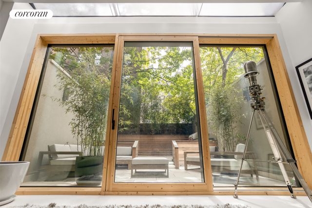 248 W 71ST Street NA, New York City, NY 10023