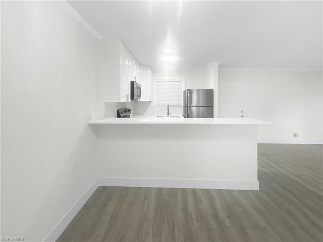 766 Central AVE 113, Naples, FL 34102