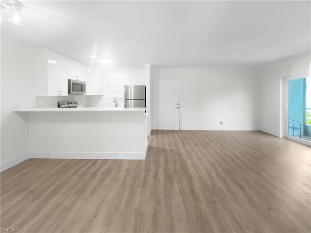 766 Central AVE 113, Naples, FL 34102