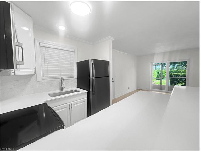 766 Central AVE 113, Naples, FL 34102