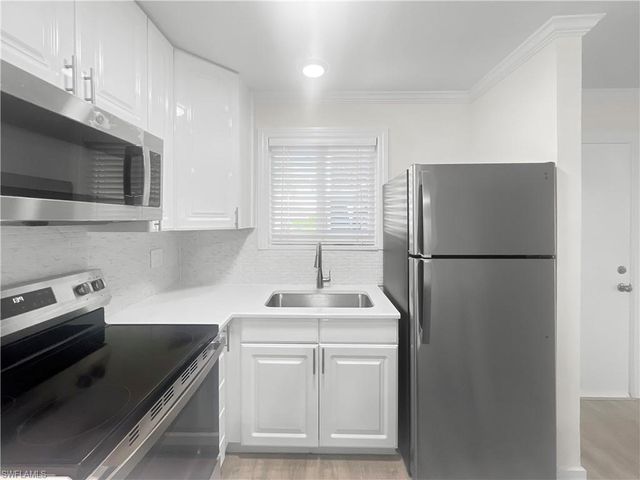 766 Central AVE 113, Naples, FL 34102