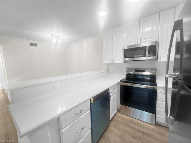 766 Central AVE 113, Naples, FL 34102