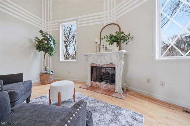 1887 Pearce Circle, Salem, OH 44460