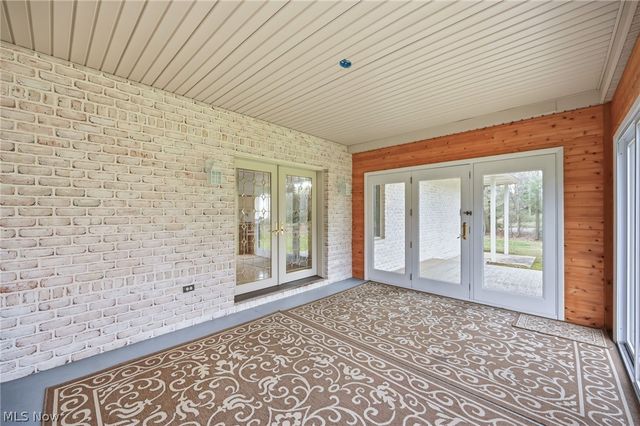 1887 Pearce Circle, Salem, OH 44460