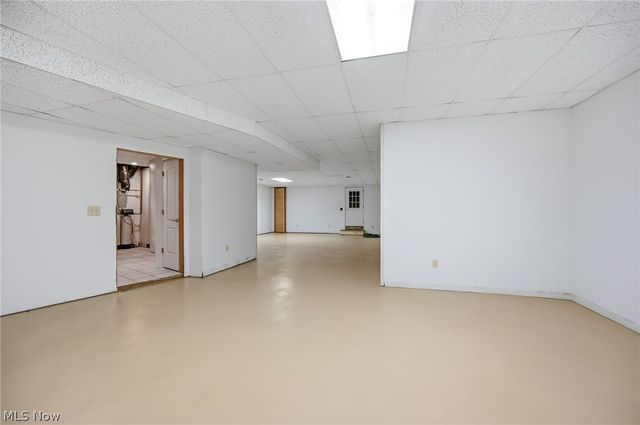 1887 Pearce Circle, Salem, OH 44460