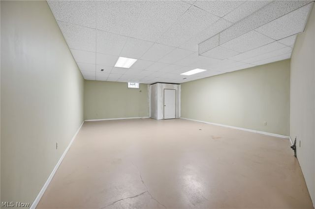 1887 Pearce Circle, Salem, OH 44460