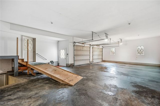 1887 Pearce Circle, Salem, OH 44460