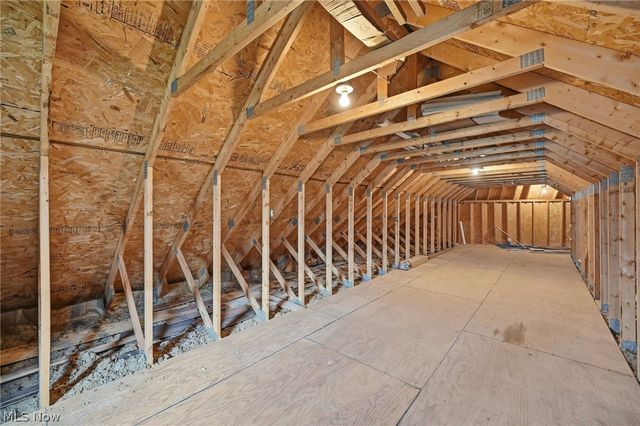 1887 Pearce Circle, Salem, OH 44460