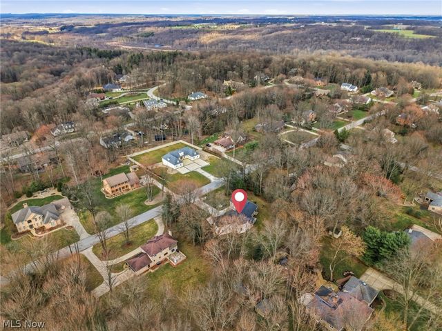 1887 Pearce Circle, Salem, OH 44460