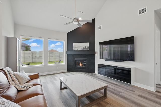 1302 20th Street, Argyle, TX 76226