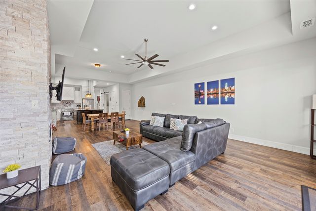 2011 N Prairie Avenue 2011, Dallas, TX 75204