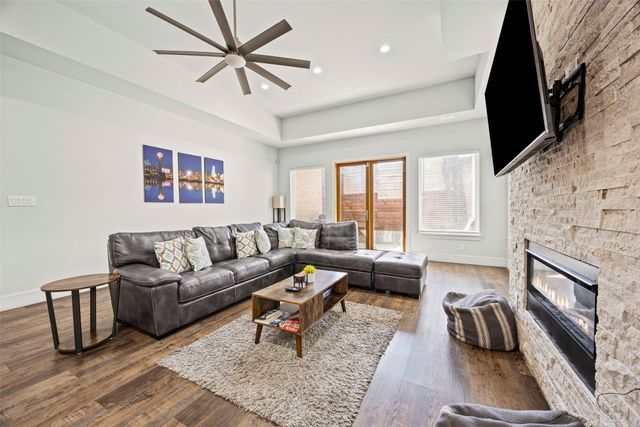 2011 N Prairie Avenue 2011, Dallas, TX 75204