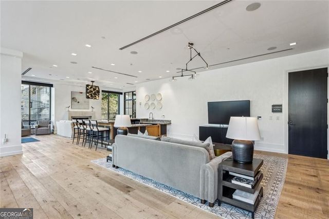 2520 Peachtree Road 602, Atlanta, GA 30305