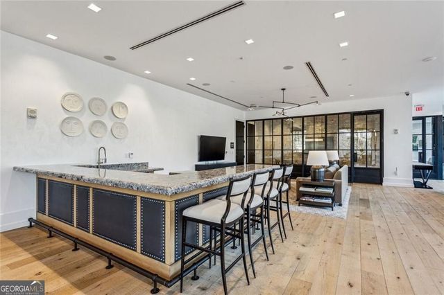 2520 Peachtree Road 602, Atlanta, GA 30305