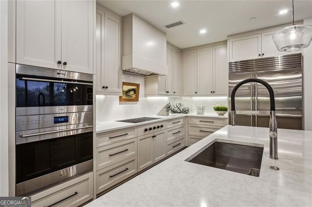 2520 Peachtree Road 602, Atlanta, GA 30305