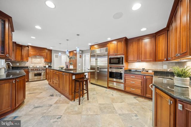 6710 WEMBERLY WAY, Mclean, VA 22101