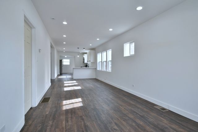 1405 S Central Avenue, Cicero, IL 60804