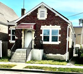 1405 S Central Avenue, Cicero, IL 60804