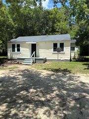 2850 Edgewood Street, Mobile, AL 36607