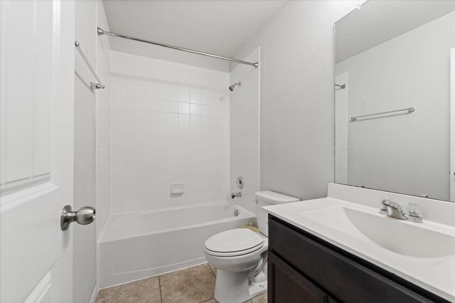 3010 Specklebelly Drive, Baytown, TX 77521