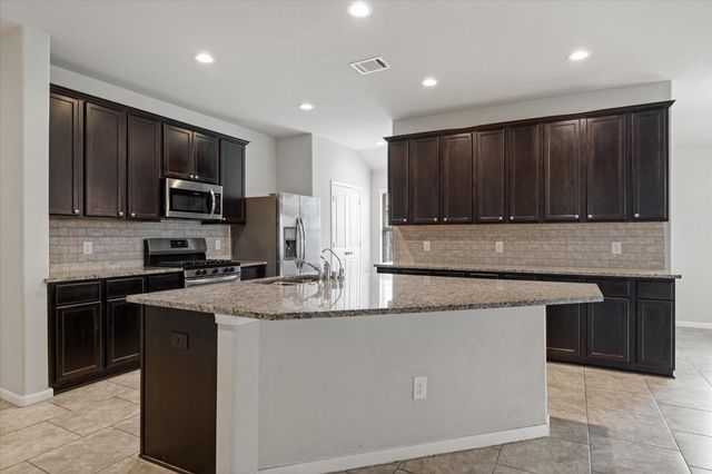 3010 Specklebelly Drive, Baytown, TX 77521