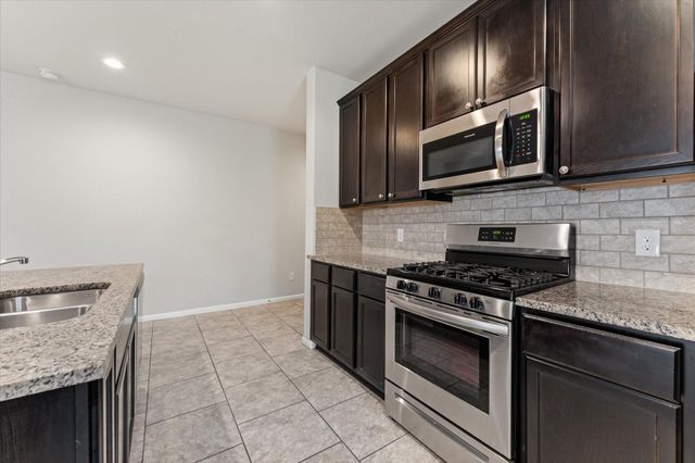 3010 Specklebelly Drive, Baytown, TX 77521