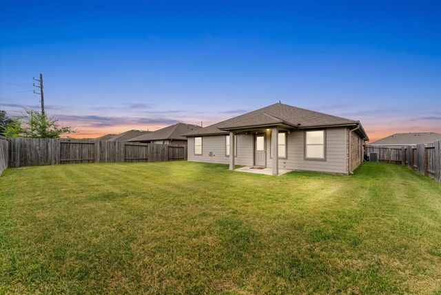 3010 Specklebelly Drive, Baytown, TX 77521