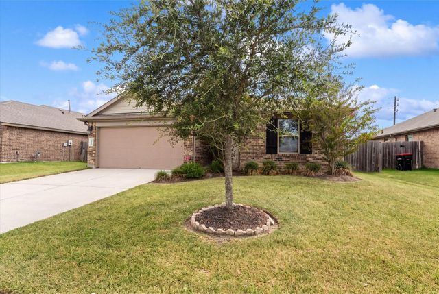 3010 Specklebelly Drive, Baytown, TX 77521