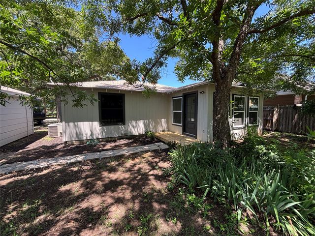 618 Brockett Street, Aubrey, TX 76227
