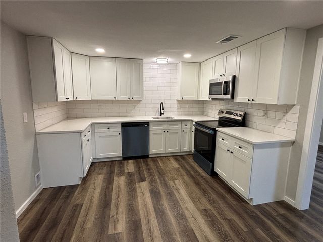 618 Brockett Street, Aubrey, TX 76227