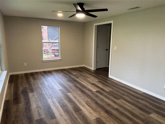 618 Brockett Street, Aubrey, TX 76227