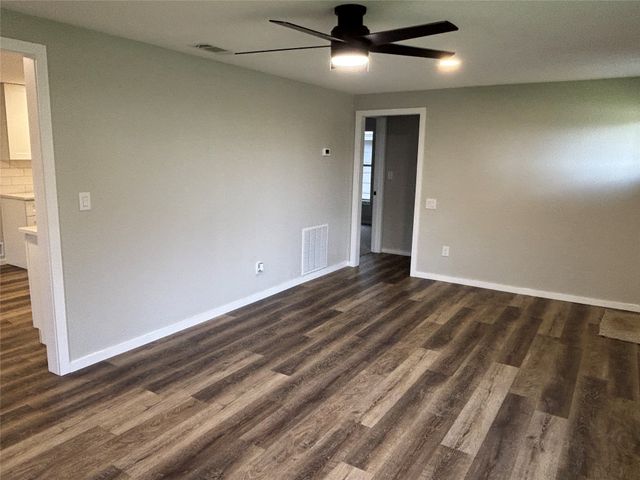 618 Brockett Street, Aubrey, TX 76227
